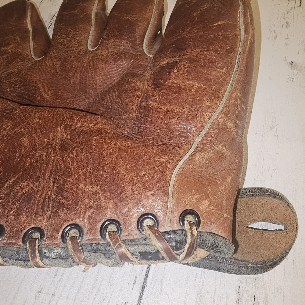 Vintage Sonnett Leather Baseball Glove Mitt Barney McCosky Model Button Strap OK